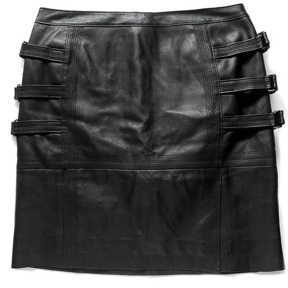 BCBG Max Azria Black Faux Leather Mini Skirt Buckle Moto Punk Gothic Sz 4 - Picture 1 of 5